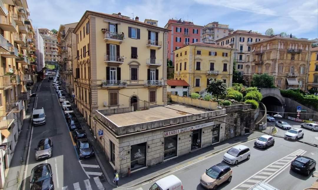 La Casa Di Geo Stazione Centrale La Spezia 5 Terre Екстериор снимка